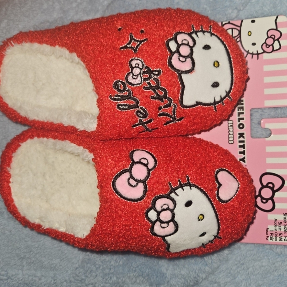 Hello Kitty Red Kids Slippers - Picture 2 of 5